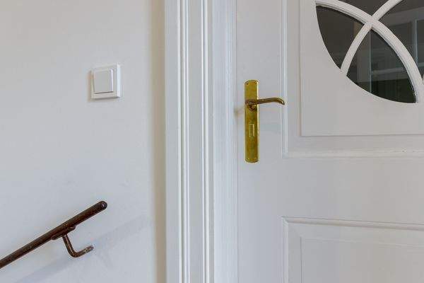 C2H.Exposé_Wohnung-Jägerstr.Eingang Küche.jpeg