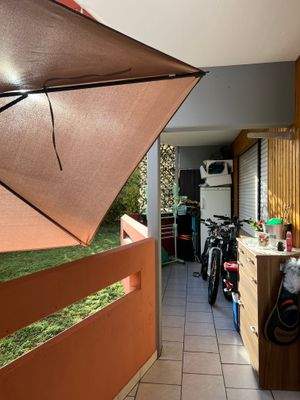 großer überdachter Südbalkon.jpg