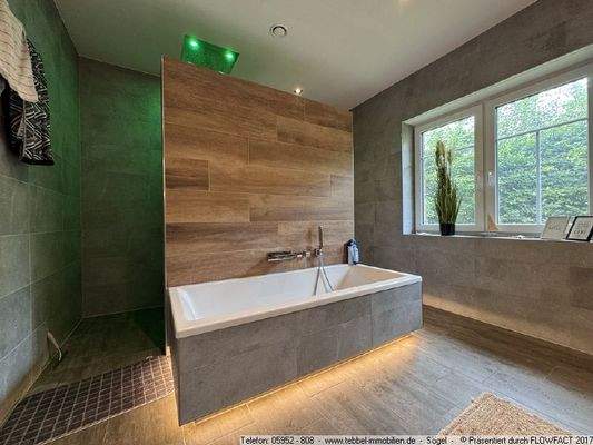 Badezimmer - Bild II