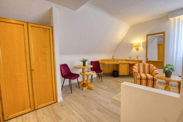 Boardinghaus Zeitwohnen Kurzzeitmiete Gerlingen Stuttgart statt Hotel bei urbanbnb (2).jpg