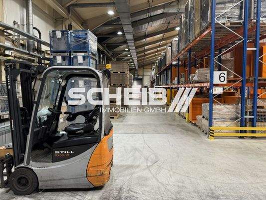 mit Gabelstapler befahrbar