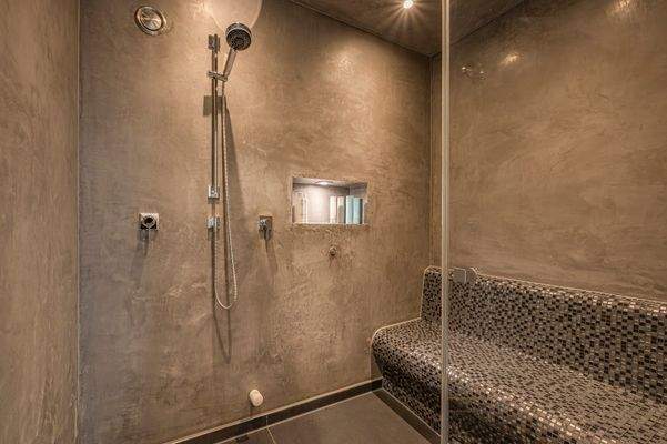 Dampfbad mit Regendusche