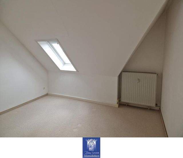 Großzügige Dachgeschosswohnung! EBK! Tageslichtbad! - Photo 1