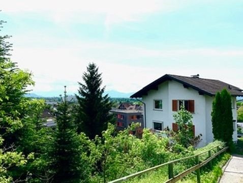 Haus in zentraler und ruhiger Lage mit Fernblick