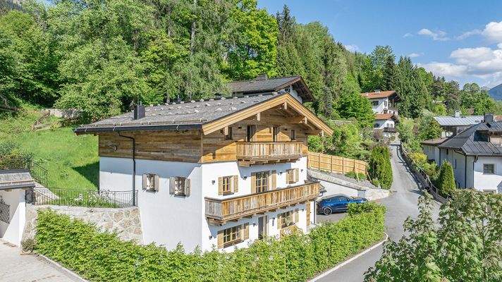 KITZIMMO-Luxusvilla in Toplage am Sonnberg kaufen - Immobilien Kitzbühel.