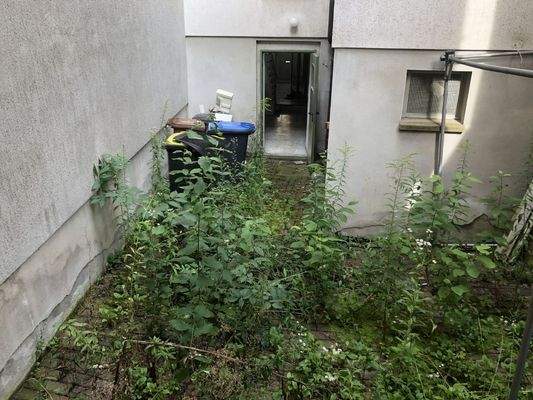 Zugang zum Hintergebäude