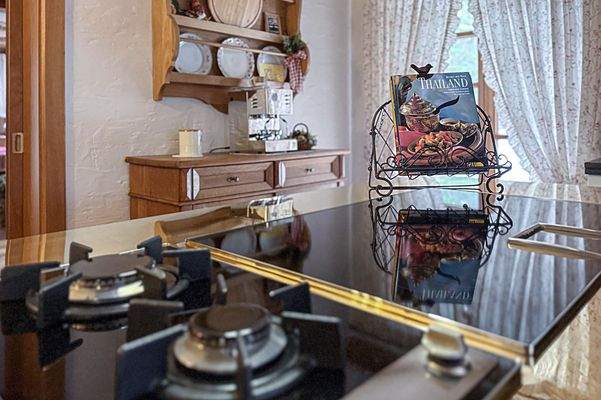 =?UTF-8?Q?K=C3=BCche?=