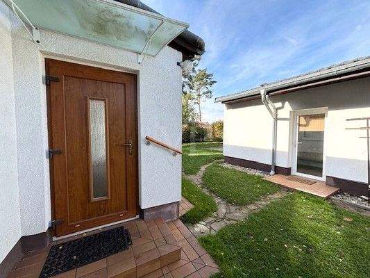 überdachter Hauseingang