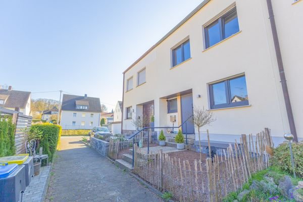 Haus &amp; Gartenansicht