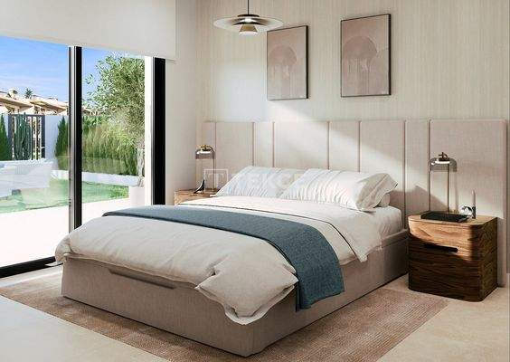 Apartments with Pools and Jacuzzis Near Amenities in Torrevieja