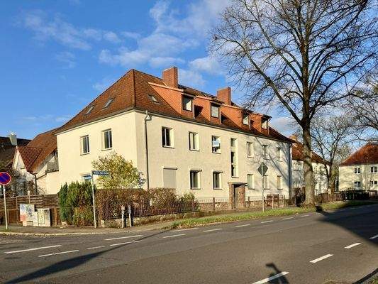 seitliche Hausansicht