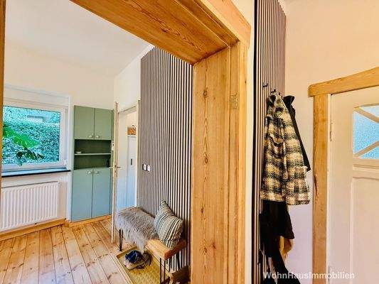 Zusätzlich zum Windfang Platz für Ihre Garderobe