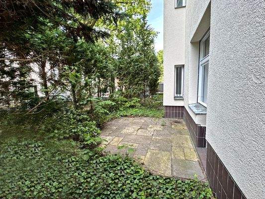 Terrasse mit Gartenanteil