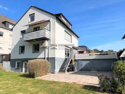 Hausrückansicht u. 2. Terrasse