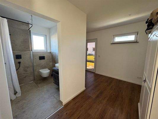 EG: Einliegerwohnung mit Bad 2