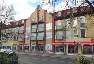 2_Ladenzeile links.jpg