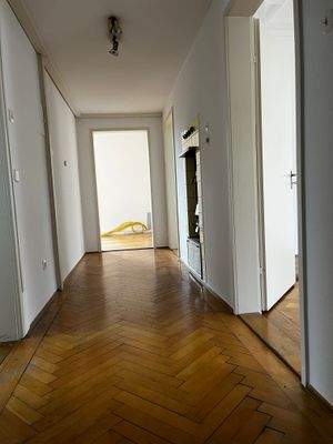 08 Flur.JPG