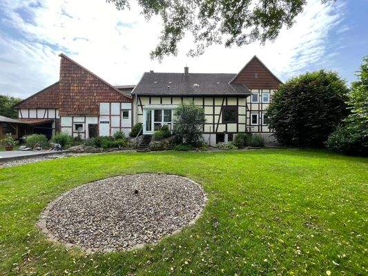 Gsamtansicht Haus und Scheune