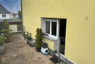 Ausgang in den Gartenbereich