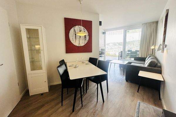 Ess-/ Wohnbereich mit Wasserblick