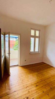 Schlafzimmer mit Balkon