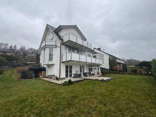 Rückansicht mit Gartenbereich