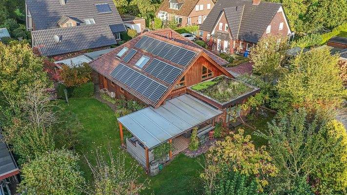 Schön eingewachsen präsentiert sich das Grundstück