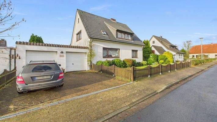 Außenansicht Garagen