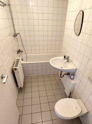 Bsp. innenliegendes Bad mit Wanne