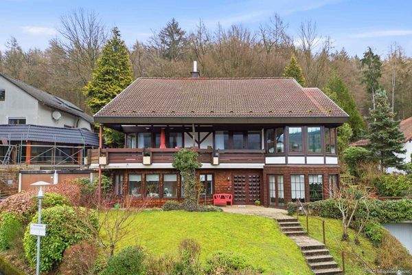 Einfamilienhaus mit Garten