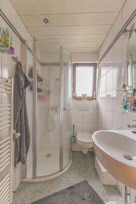 Tageslichtbad mit Dusche