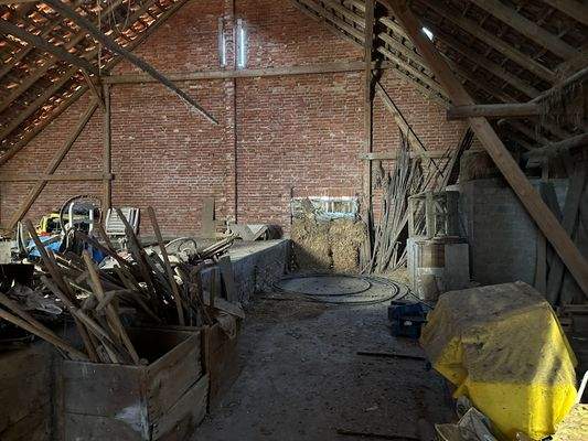 30 Dachboden Scheune.jpg