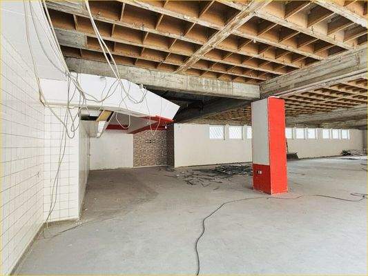 Verkaufsraum EG in Renovierung