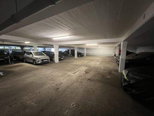 Innenansicht Stellplätze