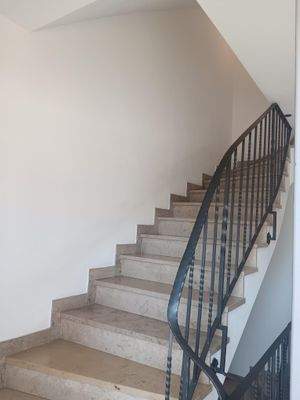 Treppenhaus zur Wohnung