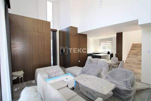 Triplex Villas with Optional Pool Close to the Sea in Girne