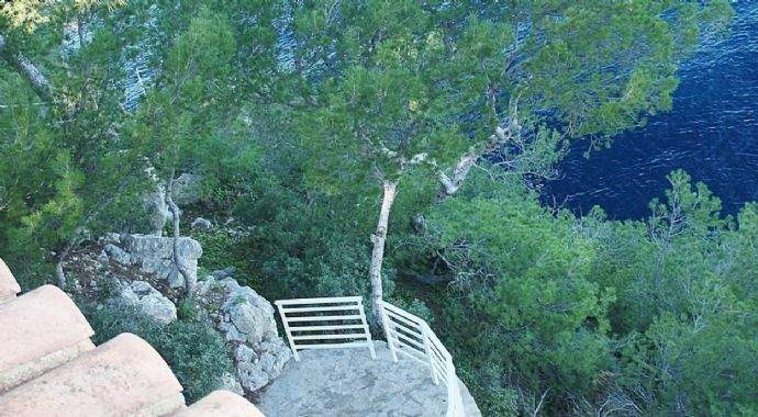 image-name-1-7-3-1740x960-c-center