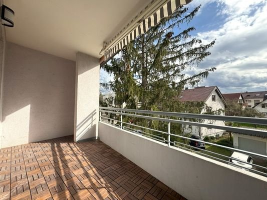 geräumiger-Südbalkon-2
