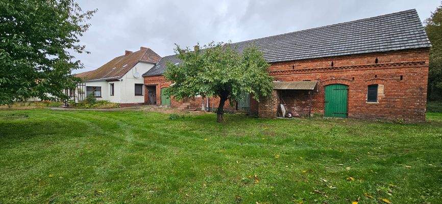 Scheune/Stallungen direkt am Haus