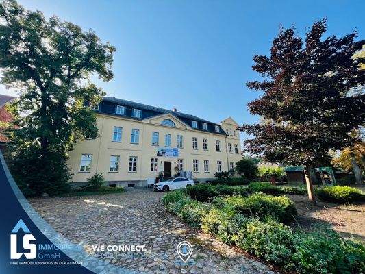 Auffahrt zum Schloss