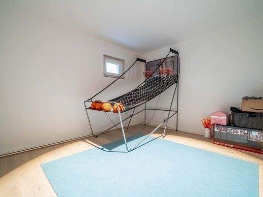 Hobbyraum mit Eichenboden