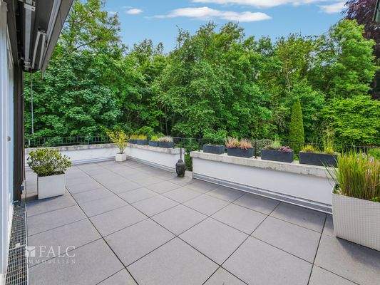 großzügige Dachterrasse 3. OG