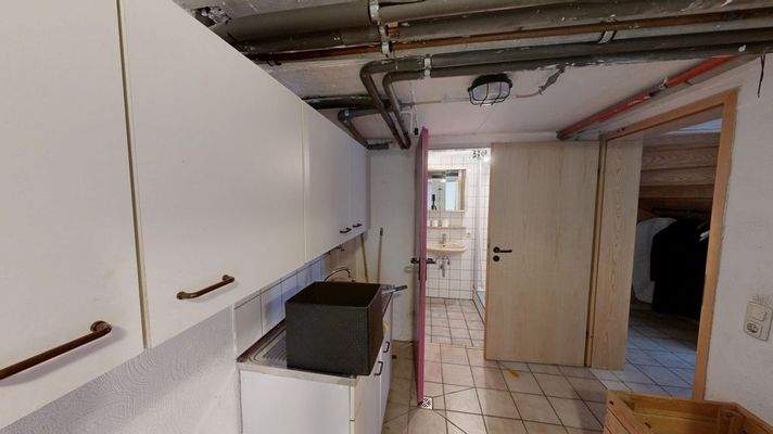 Kellerküche und Gäste WC EG 25a