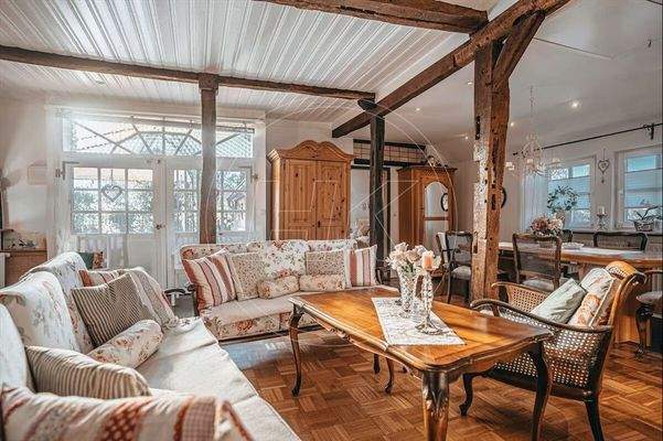 Einzigartiger Wohn- Essbereich mit Lichteinstrahlung