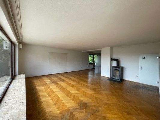 großzügiges Wohn-/ Esszimmer