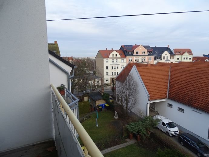 3 Raumwohnung mit Balkon in mondänem Bürgerhaus