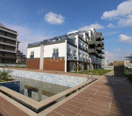 Apartments in a Complex with Terraces in Antalya Altintas