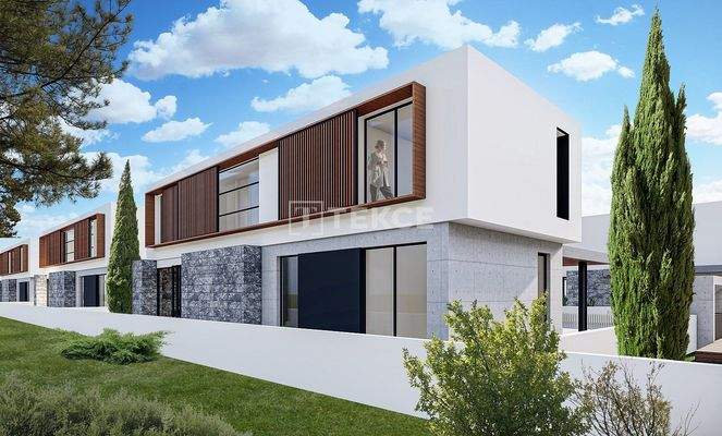 Detached Villas with Pools and Gardens in North Cyprus Girne