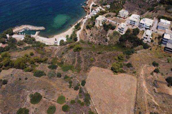 Kreta, Chania: Außergewöhnliches Grundstück mit Blick auf die Stadt und das Meer im Stadtteil Halepa zu verkaufen
