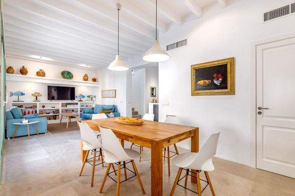 Angrenzender, offener Essbereich